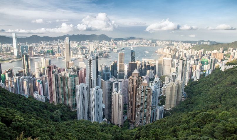 香港移居门槛越来越高，早移民早拿到福利！