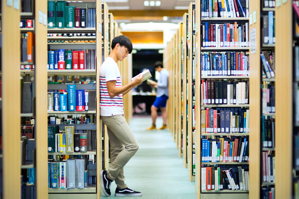 香港专上学院副学士学位申请条件
