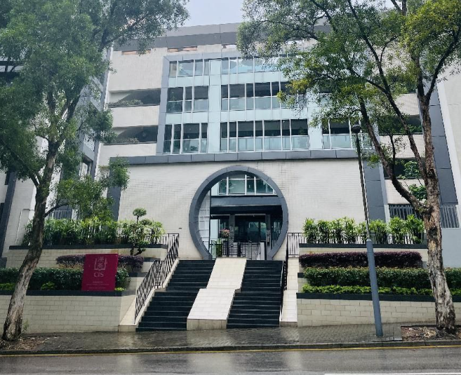 香港有众多的国际学校，其优质的教育资源丰富