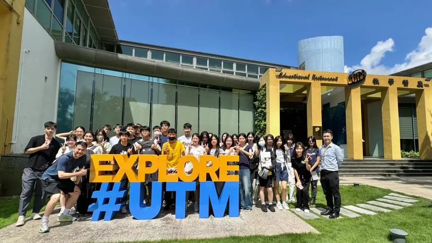 香港啬色园主办可誉中学暨可誉小学收费
