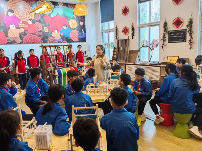 东华三院马锦灿纪念小学